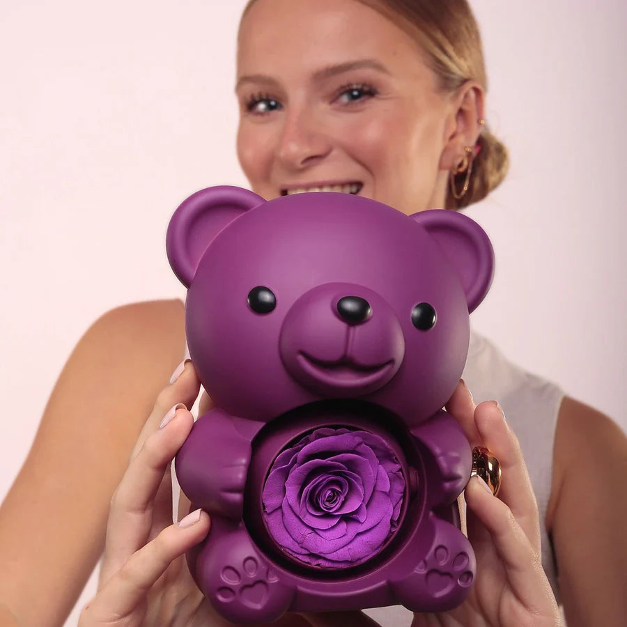 DlaNiej™ - Miś z wieczną różą i personalizowanym naszyjnikiem